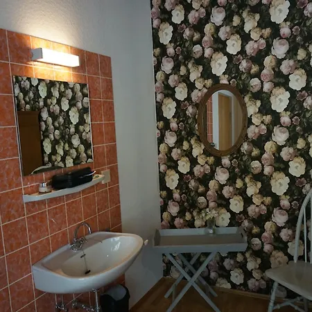 Holiday home Large Detached In With Garden *