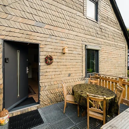 Large Detached In With Garden